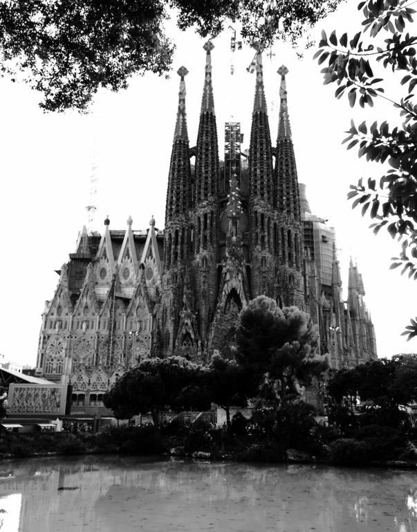 Apartments Barcelona Sagrada Zimmer foto